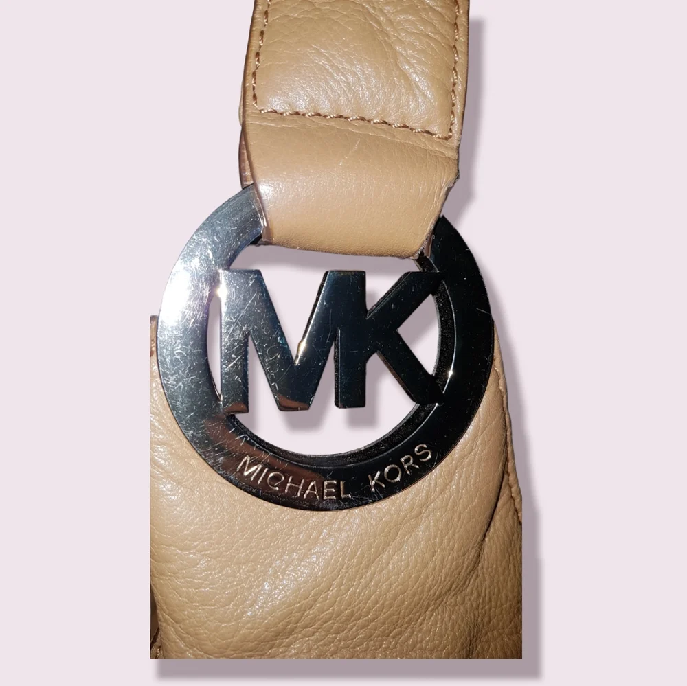 Michael Kors Fulton Large Pebbled Leather Slouchy Shoulder Bag and Wallet - Picture 9 of 10